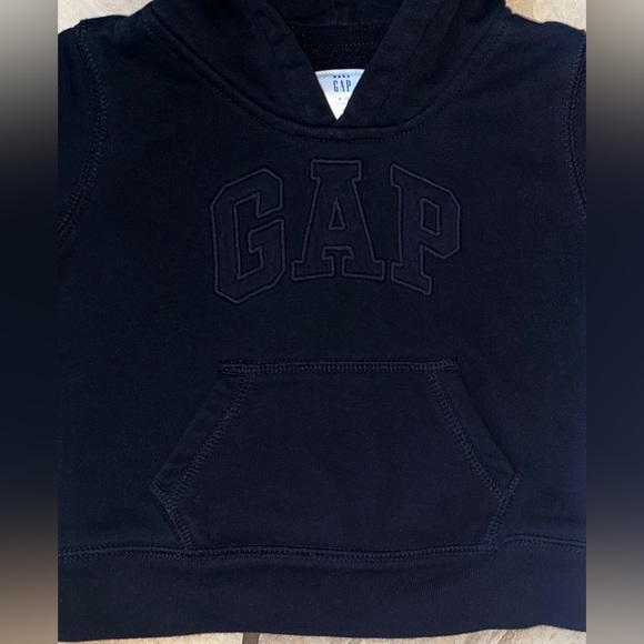 Gap sweatsuit bundle 6-12 months - Picture 8 of 11